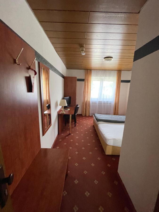 Hotel Restaurant Lenhsen Elmpt Экстерьер фото